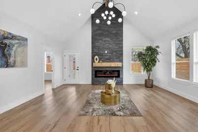 1312 Wayne St, Haltom City, TX 76117 - Photo 7