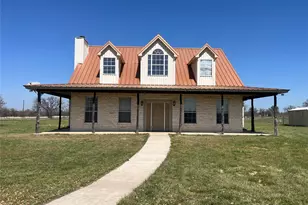 427 Grover Dallas, Weatherford, TX 76088 - Photo 1