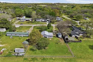 556 Oxbow Ct, Burleson, TX 76028 - Photo 31