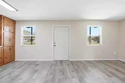 556 Ox-Bow Court, Burleson, TX 76028 - Photo 5