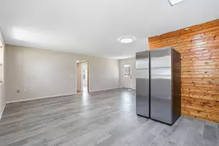 556 Oxbow Ct, Burleson, TX 76028 - Photo 13