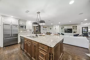 9616 Shadydale Ln, Dallas, TX 75238 - Photo 9