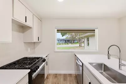 3550 Ridgeoak Way, Farmers Branch, TX 75234 - Photo 9