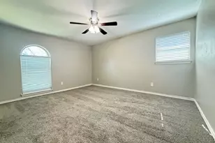 309 Linda Dr, Burleson, TX 76028 - Photo 17