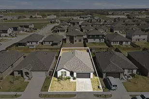 964 Ravenwood Ln, Van Alstyne, TX 75495 - Photo 3