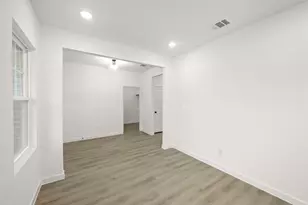 681 Tyronza Dr, Justin, TX 76247 - Photo 5