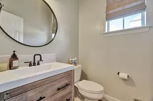 940 Crown Ct, Highland Village, TX 75077 - Photo 11