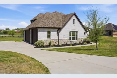 704 Cactus Creek Court, Godley, TX 76044 - Photo 5