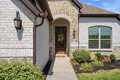 704 Cactus Creek Court, Godley, TX 76044 - Photo 5