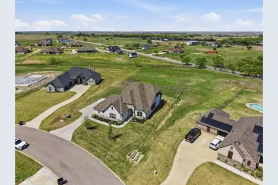 704 Cactus Creek Court, Godley, TX 76044 - Photo 7