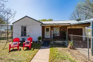 814 Texas St, Stamford, TX 79553 - Photo 7