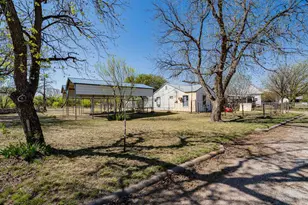 814 Texas St, Stamford, TX 79553 - Photo 17