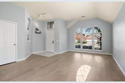 3013 Peppercorn Drive, Euless, TX 76039 - Photo 3