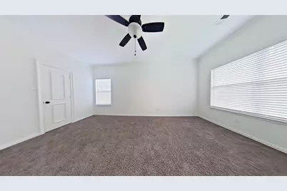 4508 Champion Hill Drive, Grand Prairie, TX 75052 - Photo 11