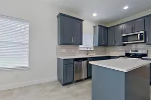 4508 Champion Hill Dr, Grand Prairie, TX 75052 - Photo 5