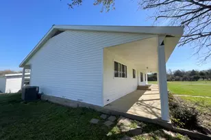 1411 Fox Ln, Burleson, TX 76028 - Photo 3