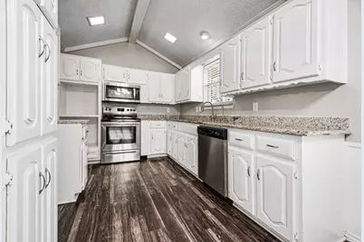 1842 Westcreek Drive, Garland, TX 75042 - Photo 9