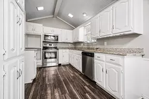 1842 Westcreek Dr, Garland, TX 75042 - Photo 9