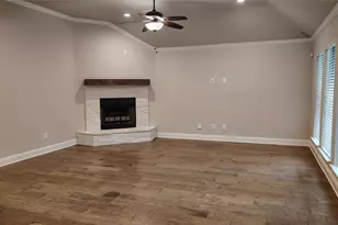205 Violet Dr, Waxahachie, TX 75165 - Photo 5