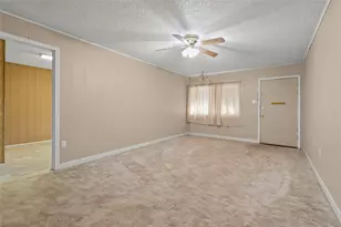 2034 N Mockingbird Ln, Abilene, TX 79603 - Photo 9