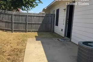 913 Walnut, Burleson, TX 76028 - Photo 13