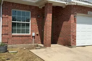 913 Walnut, Burleson, TX 76028 - Photo 1