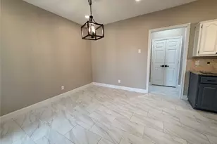 2112 Stonegate Dr, Carrollton, TX 75010 - Photo 9