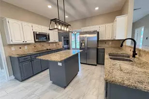 2112 Stonegate Dr, Carrollton, TX 75010 - Photo 5