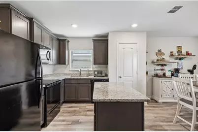 8401 Steel Dust Drive, Fort Worth, TX 76179 - Photo 9