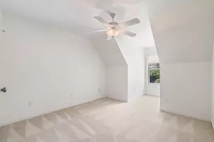 915 Glen Meadow Ct, Garland, TX 75044 - Photo 35