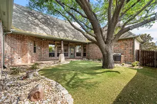 915 Glen Meadow Ct, Garland, TX 75044 - Photo 39