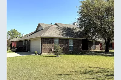 1001 Hunters Court, Sanger, TX 76266 - Photo 3