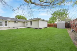 3042 Amber Ln, Farmers Branch, TX 75234 - Photo 21