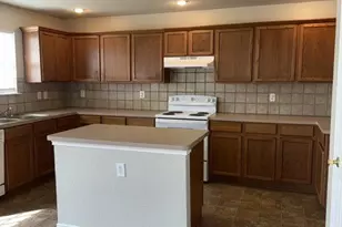 2411 Canyon Springs, Grand Prairie, TX 75052 - Photo 7