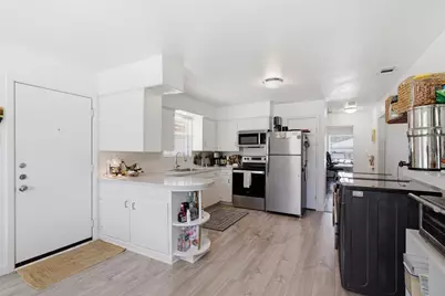 6565 Ascot Lane, Dallas, TX 75214 - Photo 13