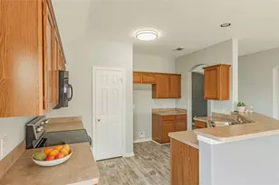 704 Cedar Cove Dr, Princeton, TX 75407 - Photo 9