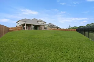 1001 E Hidden Lks Dr, DeSoto, TX 75115 - Photo 27