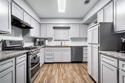 2214 Valley Mill, Carrollton, TX 75006 - Photo 13