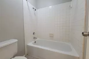 10315 Limestone Dr, Dallas, TX 75217 - Photo 9