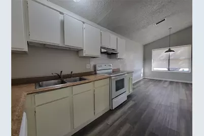 10315 Limestone Drive, Dallas, TX 75217 - Photo 5