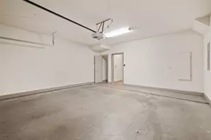 1021 Pavillion St, Dallas, TX 75204 - Photo 23