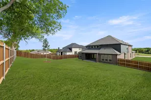 1115 Willow Lk Dr, DeSoto, TX 75115 - Photo 9