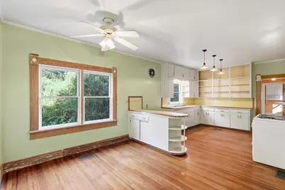 2044 W Oak Street, Denton, TX 76201 - Photo 13