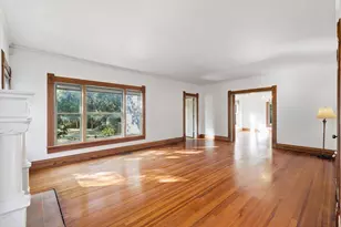 2044 W Oak St, Denton, TX 76201 - Photo 7