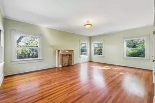 2044 W Oak St, Denton, TX 76201 - Photo 15