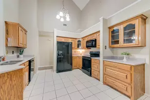 9122 Oak Hollow Dr, Rowlett, TX 75089 - Photo 5