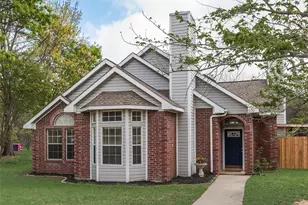 9122 Oak Hollow Dr, Rowlett, TX 75089 - Photo 1