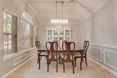 2112 Wallbrook Drive, Lewisville, TX 75067 - Photo 5