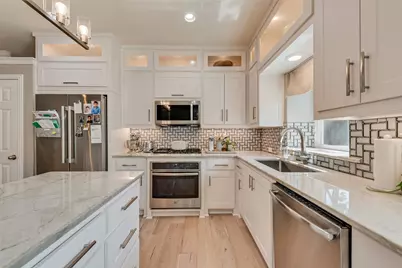 2112 Wallbrook Drive, Lewisville, TX 75067 - Photo 11