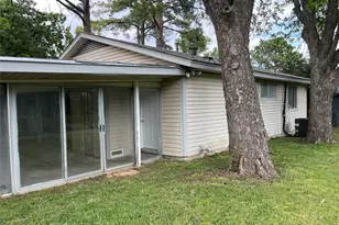 518 W Lovers Ln, Arlington, TX 76010 - Photo 9